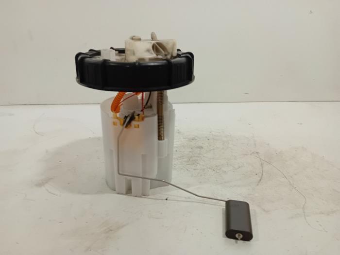 Gebruikte Tank element Pomp Ford Puma Prijs € 30,00 Margeregeling aangeboden door Van der Ven Autorecycling B.V.
