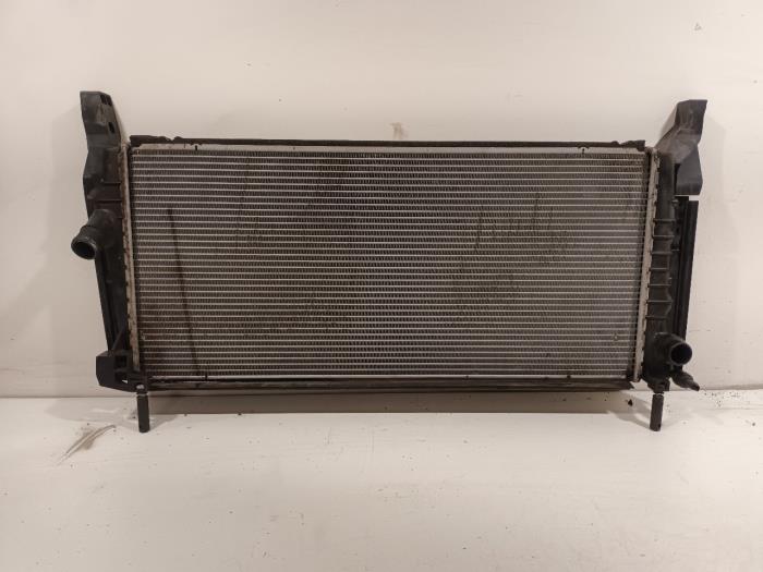 Gebruikte Radiateur BMW 2-Serie Prijs € 55,00 Margeregeling aangeboden door Van der Ven Autorecycling B.V.
