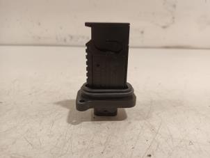 Gebruikte Luchtmassameter BMW 1-Serie Prijs € 45,00 Margeregeling aangeboden door Van der Ven Autorecycling B.V.