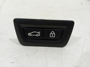 Gebruikte Achterklep Slotvanger BMW X5 Prijs € 40,00 Margeregeling aangeboden door Van der Ven Autorecycling B.V.