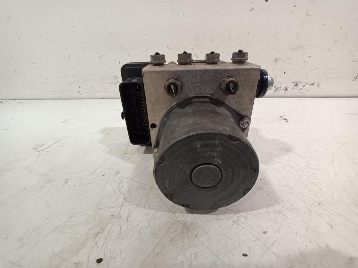 Gebruikte ABS Pomp Volkswagen Polo Prijs € 40,00 Margeregeling aangeboden door Van der Ven Autorecycling B.V.