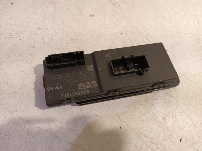 Gebruikte Computer Diversen Skoda Superb Prijs € 120,00 Margeregeling aangeboden door Van der Ven Autorecycling B.V.