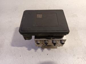 Gebruikte ABS Pomp Skoda Superb Prijs € 185,00 Margeregeling aangeboden door Van der Ven Autorecycling B.V.