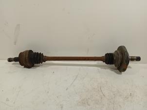 Gebruikte Aandrijfas rechts-achter Mercedes E-Klasse Prijs € 125,00 Margeregeling aangeboden door Van der Ven Autorecycling B.V.