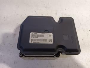 Gebruikte ABS Pomp Jeep Grand Cherokee Prijs € 185,00 Margeregeling aangeboden door Van der Ven Autorecycling B.V.