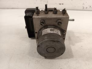 Gebruikte ABS Pomp Peugeot 3008 Prijs € 85,00 Margeregeling aangeboden door Van der Ven Autorecycling B.V.