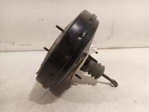 Gebruikte Rembekrachtiger Jeep Compass Prijs € 125,00 Margeregeling aangeboden door Van der Ven Autorecycling B.V.