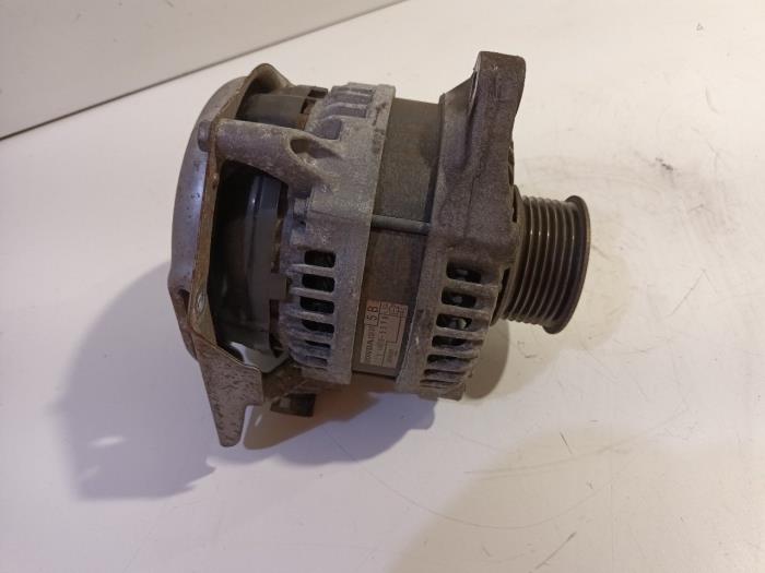 Gebruikte Dynamo Honda CR-V Prijs € 120,00 Margeregeling aangeboden door Van der Ven Autorecycling B.V.