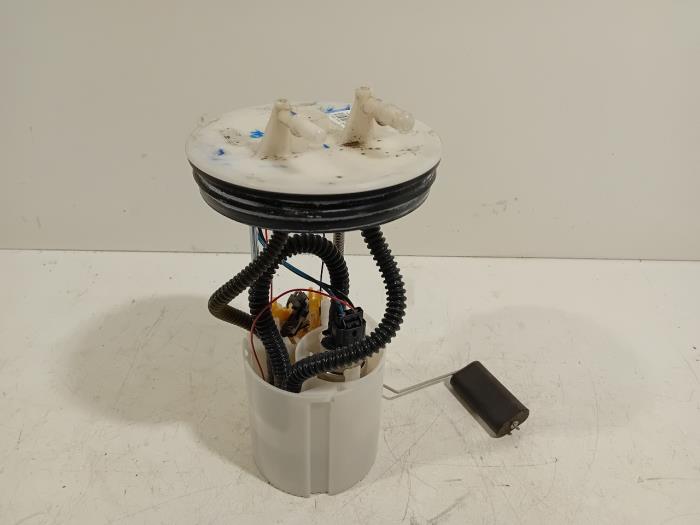 Gebruikte Tank element Pomp Ford Ecosport Prijs € 90,00 Margeregeling aangeboden door Van der Ven Autorecycling B.V.
