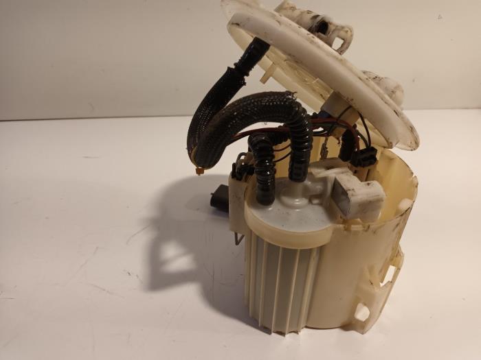 Gebruikte Tank element Pomp Opel Zafira Prijs € 65,00 Margeregeling aangeboden door Van der Ven Autorecycling B.V.