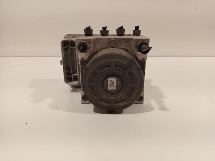 Gebruikte ABS Pomp Peugeot 208 Prijs € 125,00 Margeregeling aangeboden door Van der Ven Autorecycling B.V.