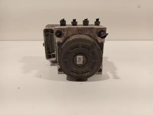 Gebruikte ABS Pomp Peugeot 208 Prijs € 125,00 Margeregeling aangeboden door Van der Ven Autorecycling B.V.