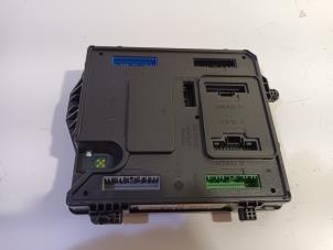 Gebruikte Bodycontrol Module Renault Zoe Prijs € 50,00 Margeregeling aangeboden door Van der Ven Autorecycling B.V.