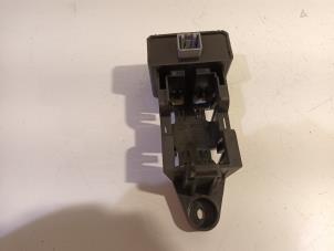 Gebruikte Computer Diversen Landrover Evoque Prijs € 25,00 Margeregeling aangeboden door Van der Ven Autorecycling B.V.