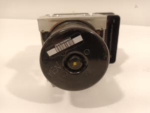 Gebruikte ABS Pomp Landrover Evoque Prijs € 195,00 Margeregeling aangeboden door Van der Ven Autorecycling B.V.