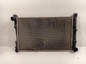 Gebruikte Radiateur Mercedes C-Klasse Prijs € 50,00 Margeregeling aangeboden door Van der Ven Autorecycling B.V.