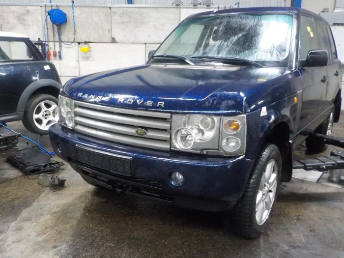 Scherm links-voor van een Landrover Range Rover 2002