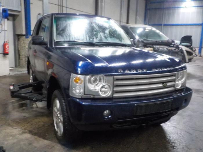 Scherm links-voor van een Landrover Range Rover 2002