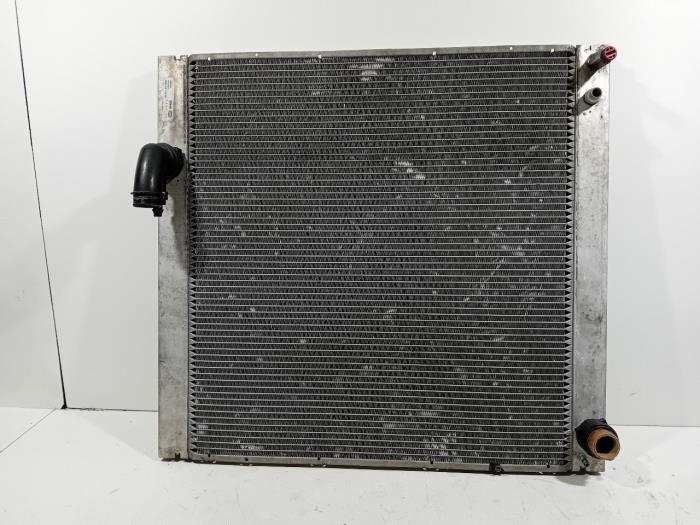 Gebruikte Radiateur Landrover Range Rover Prijs € 109,00 Margeregeling aangeboden door Van der Ven Autorecycling B.V.