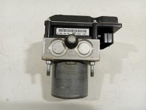 Gebruikte ABS Pomp Jaguar XF Prijs € 280,00 Margeregeling aangeboden door Van der Ven Autorecycling B.V.