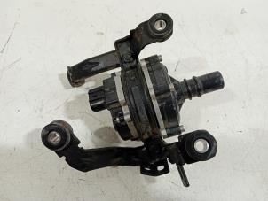 Gebruikte Koelvloeistof pomp Kia Niro Prijs € 100,00 Margeregeling aangeboden door Van der Ven Autorecycling B.V.