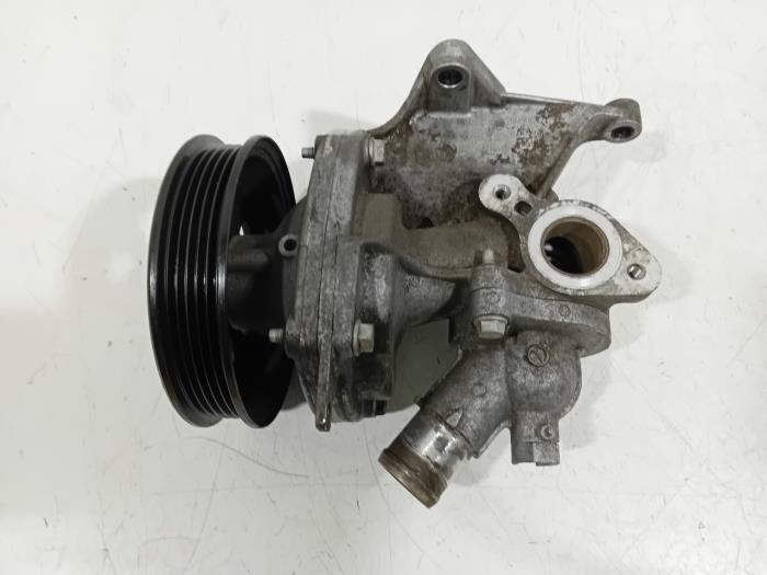 Gebruikte Waterpomp Opel Insignia Prijs € 70,00 Margeregeling aangeboden door Van der Ven Autorecycling B.V.
