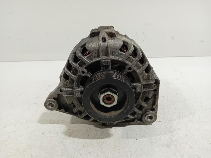 Gebruikte Dynamo Audi A4 Prijs € 30,00 Margeregeling aangeboden door Van der Ven Autorecycling B.V.