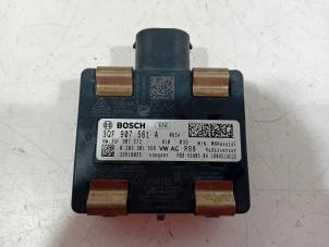 Gebruikte Cruise control sensor Volkswagen E-Golf Prijs € 245,00 Margeregeling aangeboden door Van der Ven Autorecycling B.V.