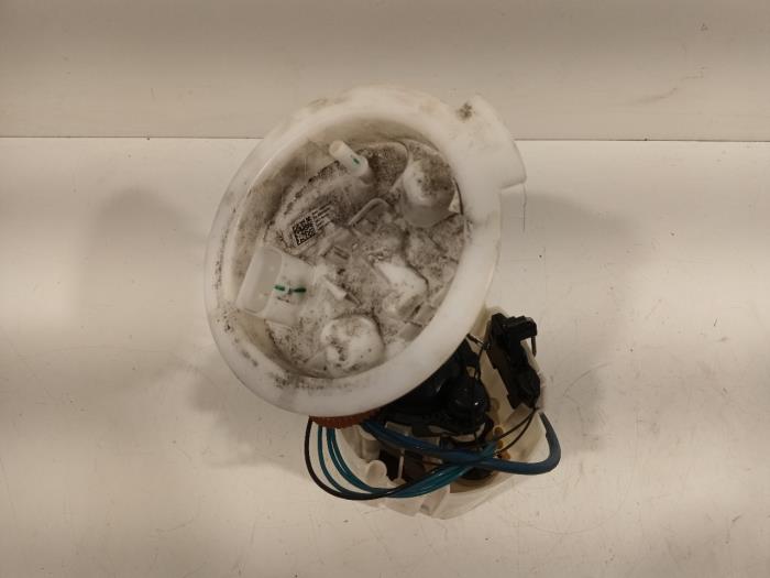Gebruikte Brandstofpomp Elektrisch Mini Mini Prijs € 105,00 Margeregeling aangeboden door Van der Ven Autorecycling B.V.