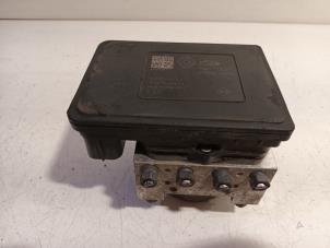 Gebruikte ABS Pomp Renault Megane Prijs € 245,00 Margeregeling aangeboden door Van der Ven Autorecycling B.V.