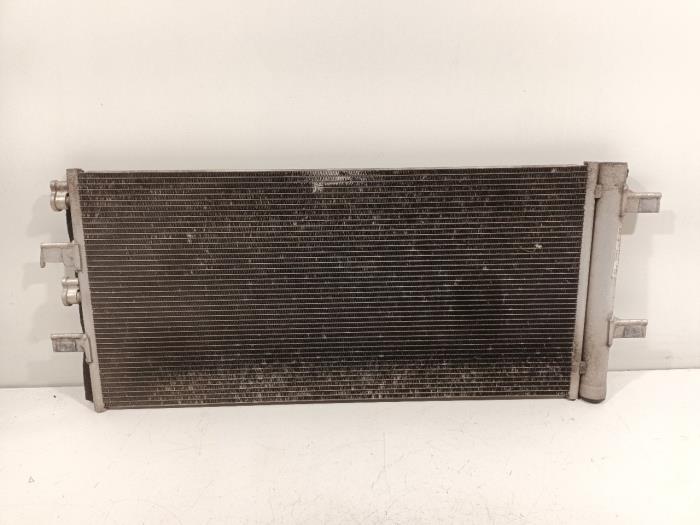 Gebruikte Radiateur Airco Mini Mini Prijs € 105,00 Margeregeling aangeboden door Van der Ven Autorecycling B.V.
