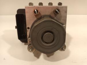 Gebruikte ABS Pomp Peugeot 108 Prijs € 20,00 Margeregeling aangeboden door Van der Ven Autorecycling B.V.