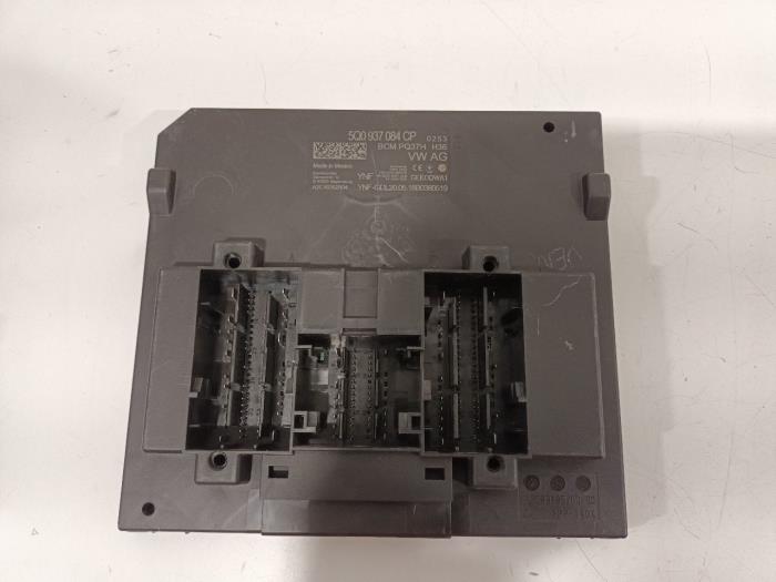 Gebruikte Module Bodycontrol Volkswagen E-Golf Prijs € 85,00 Margeregeling aangeboden door Van der Ven Autorecycling B.V.