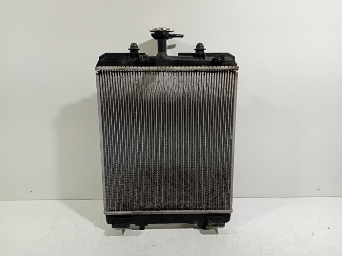 Gebruikte Radiateur Peugeot 108 Prijs € 20,00 Margeregeling aangeboden door Van der Ven Autorecycling B.V.
