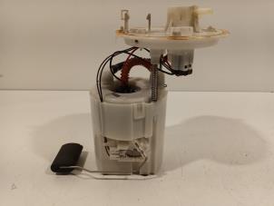 Gebruikte Tank element Pomp Kia Rio Prijs € 45,00 Margeregeling aangeboden door Van der Ven Autorecycling B.V.