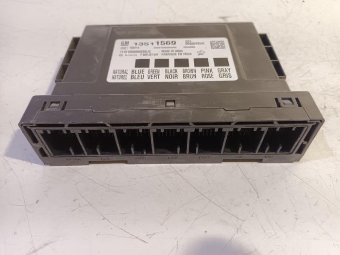 Gebruikte Computer Body Control Opel Astra Prijs € 60,00 Margeregeling aangeboden door Van der Ven Autorecycling B.V.