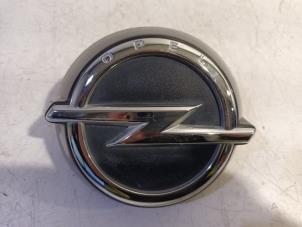 Gebruikte Slotvanger Achterklep Opel Karl Prijs € 45,00 Margeregeling aangeboden door Van der Ven Autorecycling B.V.