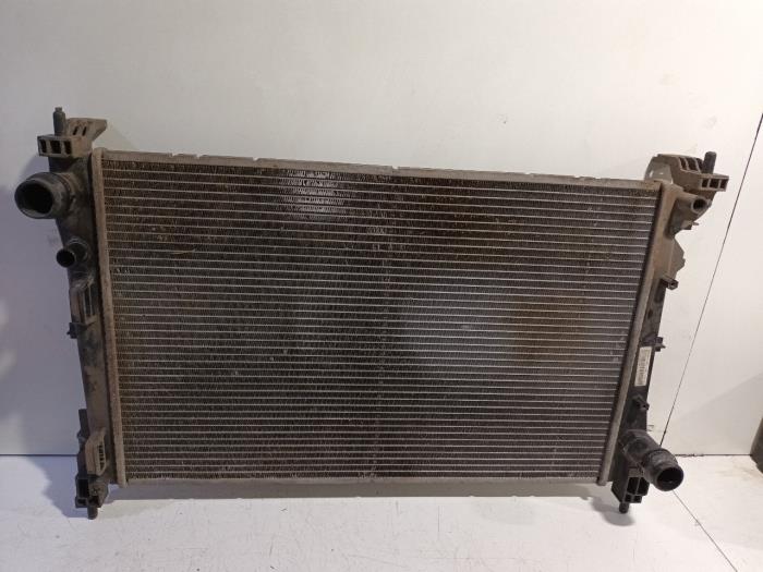 Gebruikte Radiateur Opel Combo Prijs € 70,00 Margeregeling aangeboden door Van der Ven Autorecycling B.V.