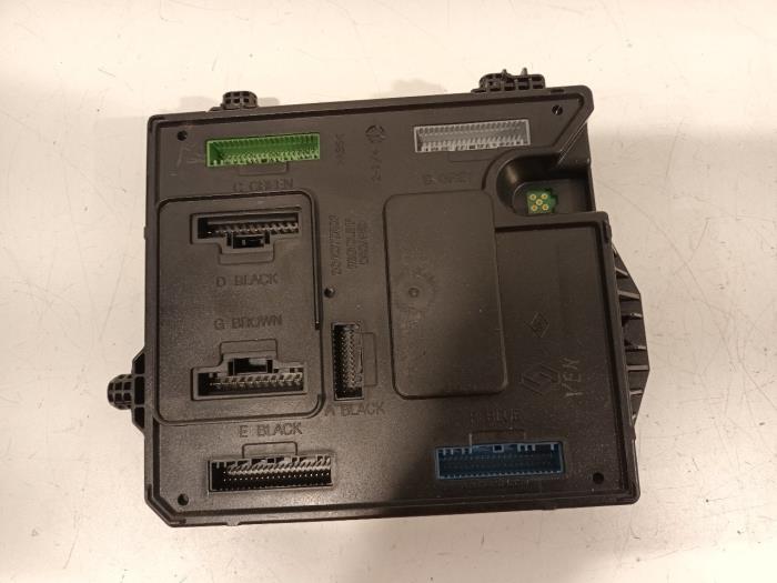 Gebruikte Module Bodycontrol Renault Zoe Prijs € 30,00 Margeregeling aangeboden door Van der Ven Autorecycling B.V.