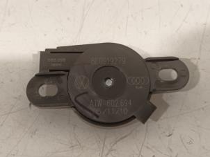 Gebruikte Claxon Porsche Cayenne Prijs € 10,00 Margeregeling aangeboden door Van der Ven Autorecycling B.V.