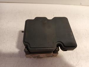 Gebruikte ABS Pomp Renault Clio Prijs € 20,00 Margeregeling aangeboden door Van der Ven Autorecycling B.V.