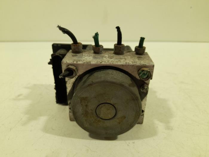 Gebruikte ABS Pomp Renault Megane Scenic Prijs € 25,00 Margeregeling aangeboden door Van der Ven Autorecycling B.V.