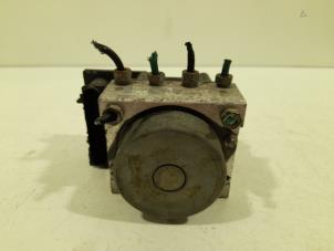 Gebruikte ABS Pomp Renault Megane Scenic Prijs € 25,00 Margeregeling aangeboden door Van der Ven Autorecycling B.V.