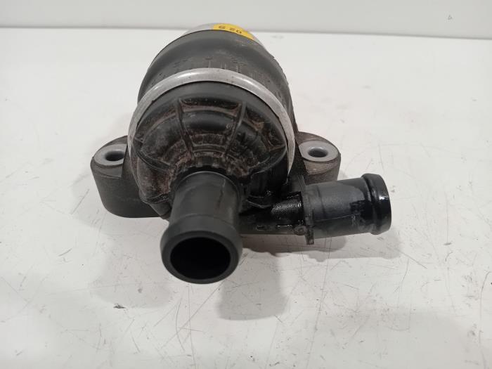 Gebruikte Waterpomp Audi Q5 Prijs € 145,00 Margeregeling aangeboden door Van der Ven Autorecycling B.V.