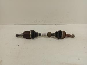 Gebruikte Steekas links-voor Renault Kadjar Prijs € 100,00 Margeregeling aangeboden door Van der Ven Autorecycling B.V.