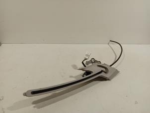 Gebruikte Dekzeil Bagageruimte Mercedes C-Klasse Prijs € 60,00 Margeregeling aangeboden door Van der Ven Autorecycling B.V.