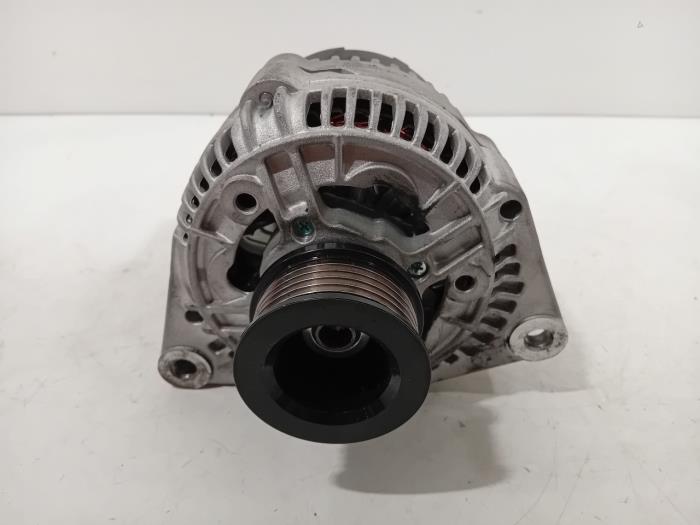 Gebruikte Alternator Mercedes ML-Klasse Prijs € 150,00 Margeregeling aangeboden door Van der Ven Autorecycling B.V.