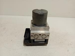 Gebruikte ABS Pomp Mercedes E-Klasse Prijs € 165,00 Margeregeling aangeboden door Van der Ven Autorecycling B.V.