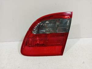Gebruikte Achterlicht rechts Mercedes E-Klasse Prijs € 30,00 Margeregeling aangeboden door Van der Ven Autorecycling B.V.