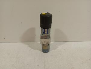 Gebruikte Achterklep motor Mercedes E-Klasse Prijs € 180,00 Margeregeling aangeboden door Van der Ven Autorecycling B.V.